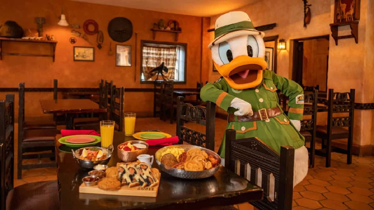 character dining locations