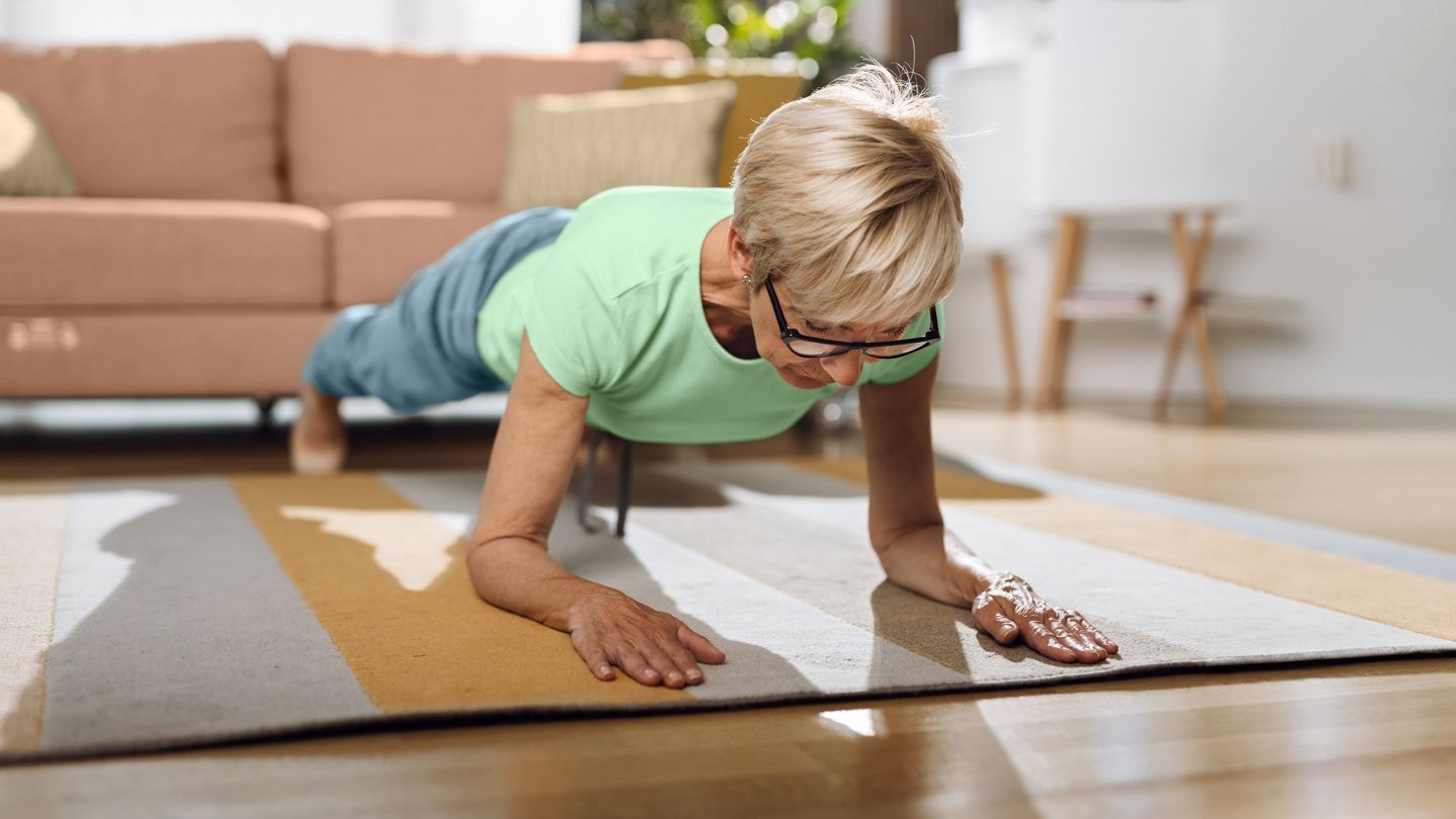 Isometric Exercises For Seniors To Strengthen Core Muscles