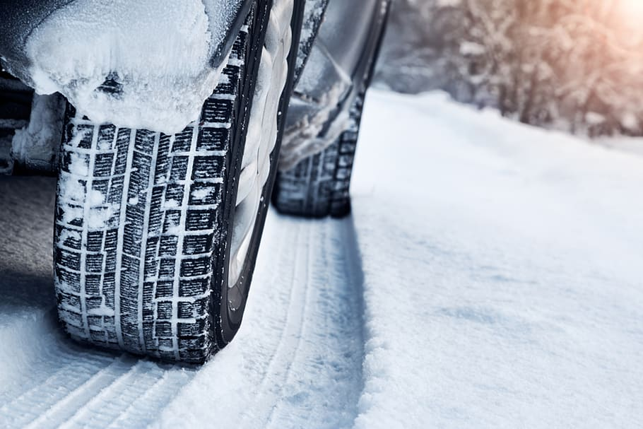 Types of tires for Edmonton and Calgary Alberta driving conditions