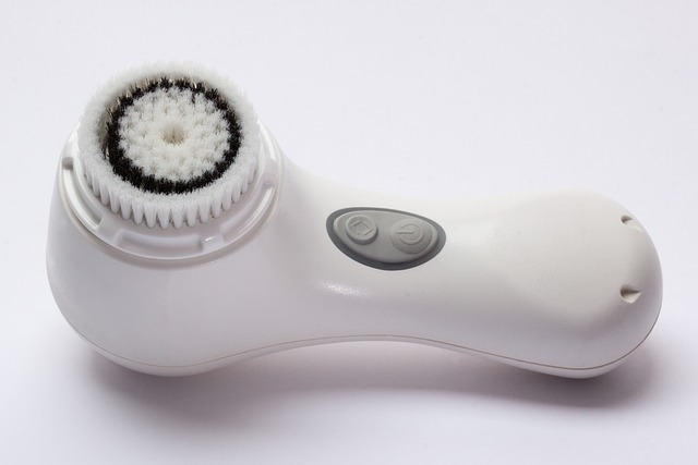 skin cleansing, skin cleaning device, cosmetics
