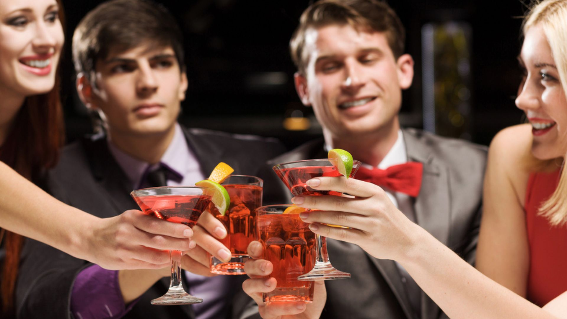 How Do I Choose Mobile Bar Hire Packages For Christmas Parties? -