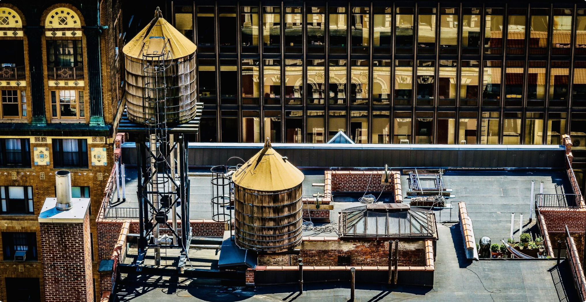 Industrial sites - https://www.freepik.com/free-photo/amazing-view-downtown-building-roof-with-water-tank-it_10809596.htm#fromView=search&page=1&position=3&uuid=2806a0d6-bc01-4623-8d6e-b4265c008f43&query=Industrial+Facilities+uk 