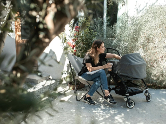Rear-facing pram, jogger strollers, umbrella stroller