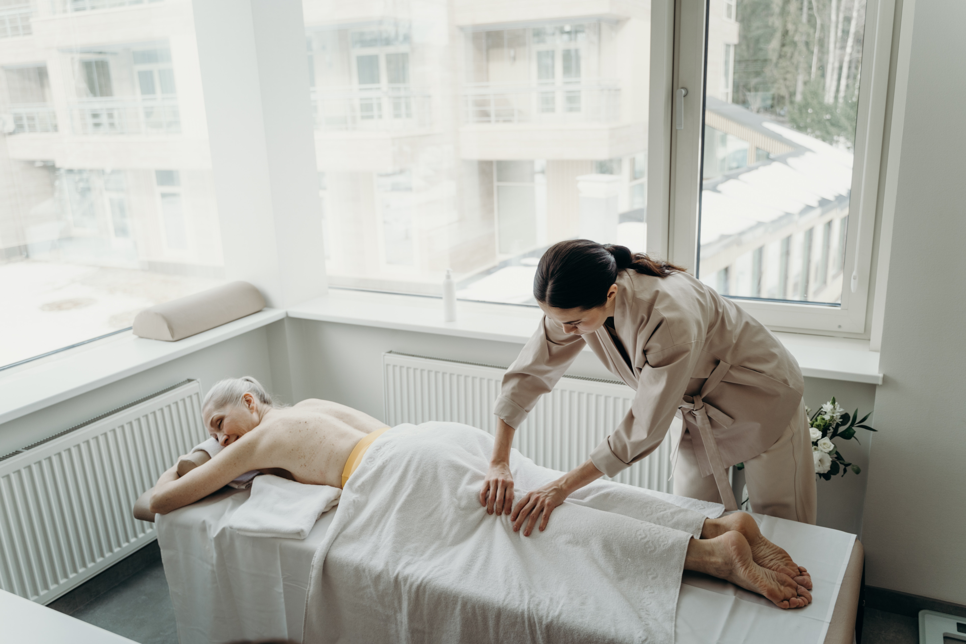 senior massage, age related conditions, chronic pain