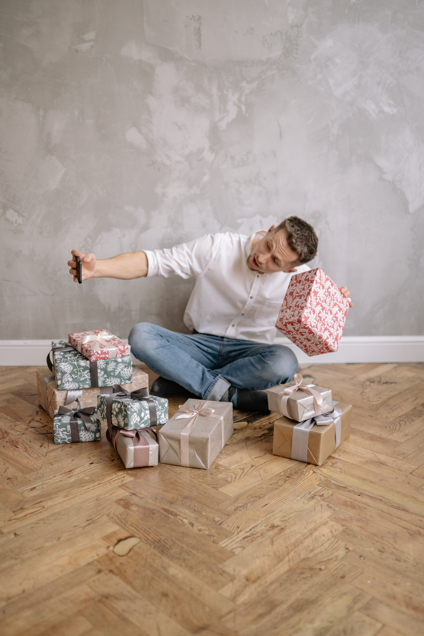 guy, box, gifts for men