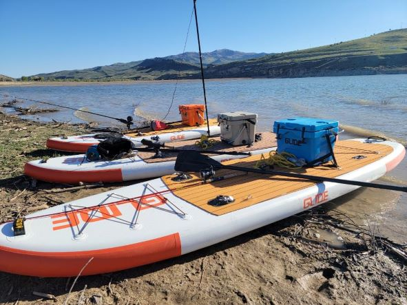 attachment points make paddleboard fishing to bring all your fishing gear and personal flotation device on the fishing boards, more fun that a fishing kayak, the inflatable sup stand up paddle board is the way to fish.