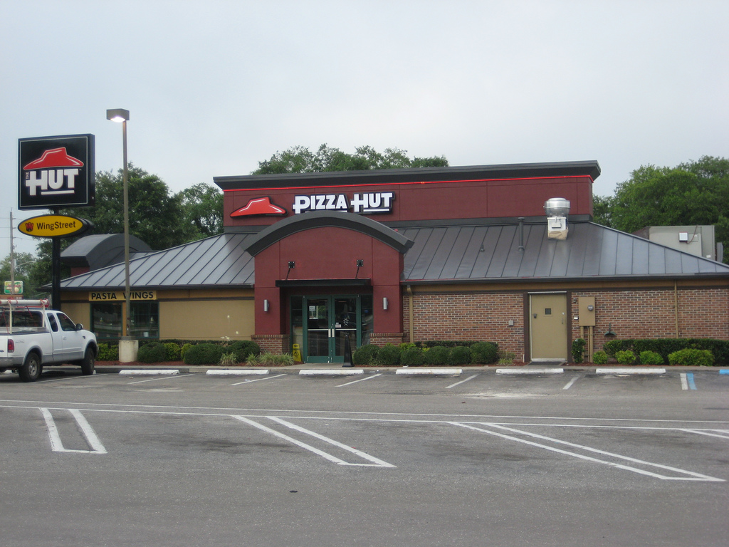 Pizza Hut store