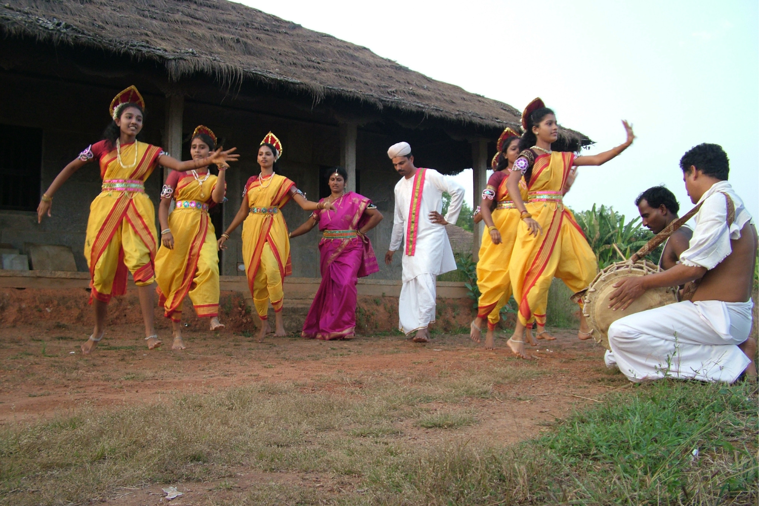 girls, men and women in dakshina kannad wearing their karnataka traditional dress 