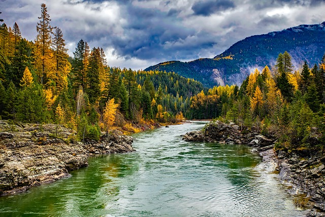 river, glacier national park, montana, real estate market, Montana real estate, low median listing price, ski resort views, short term rental market, Great Falls, home buyers in Montana, rising home values, Rocky Mountains, Big Sky, investment property