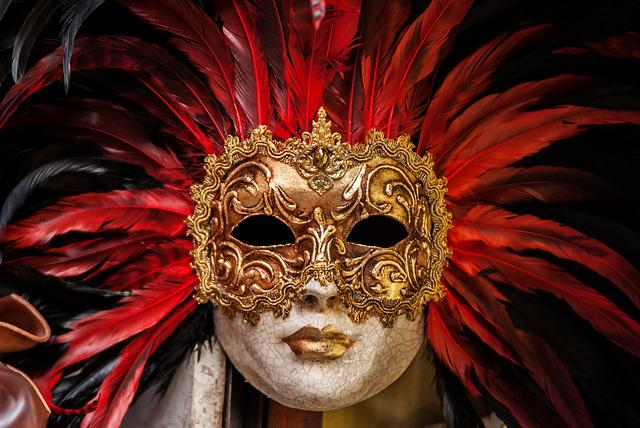 what you should not do in Venice. In the pic: Venetian mask (pixabay)