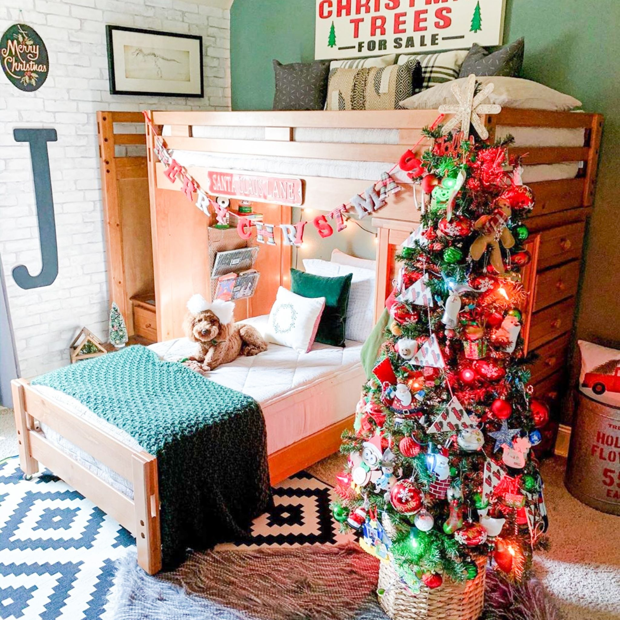 I love how Bethany of @moderntexasfarmhouse used our "J" for her son's room.