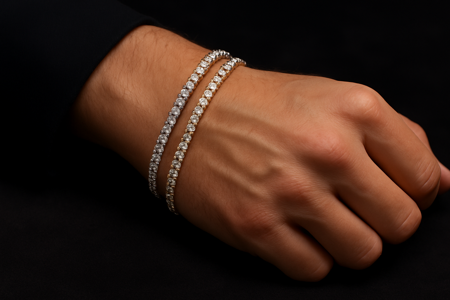 Vyriška balto aukso tennis apyrankė su stambiais deimantais ant riešo