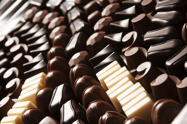 chocolate, dark chocolate, milk chocolate