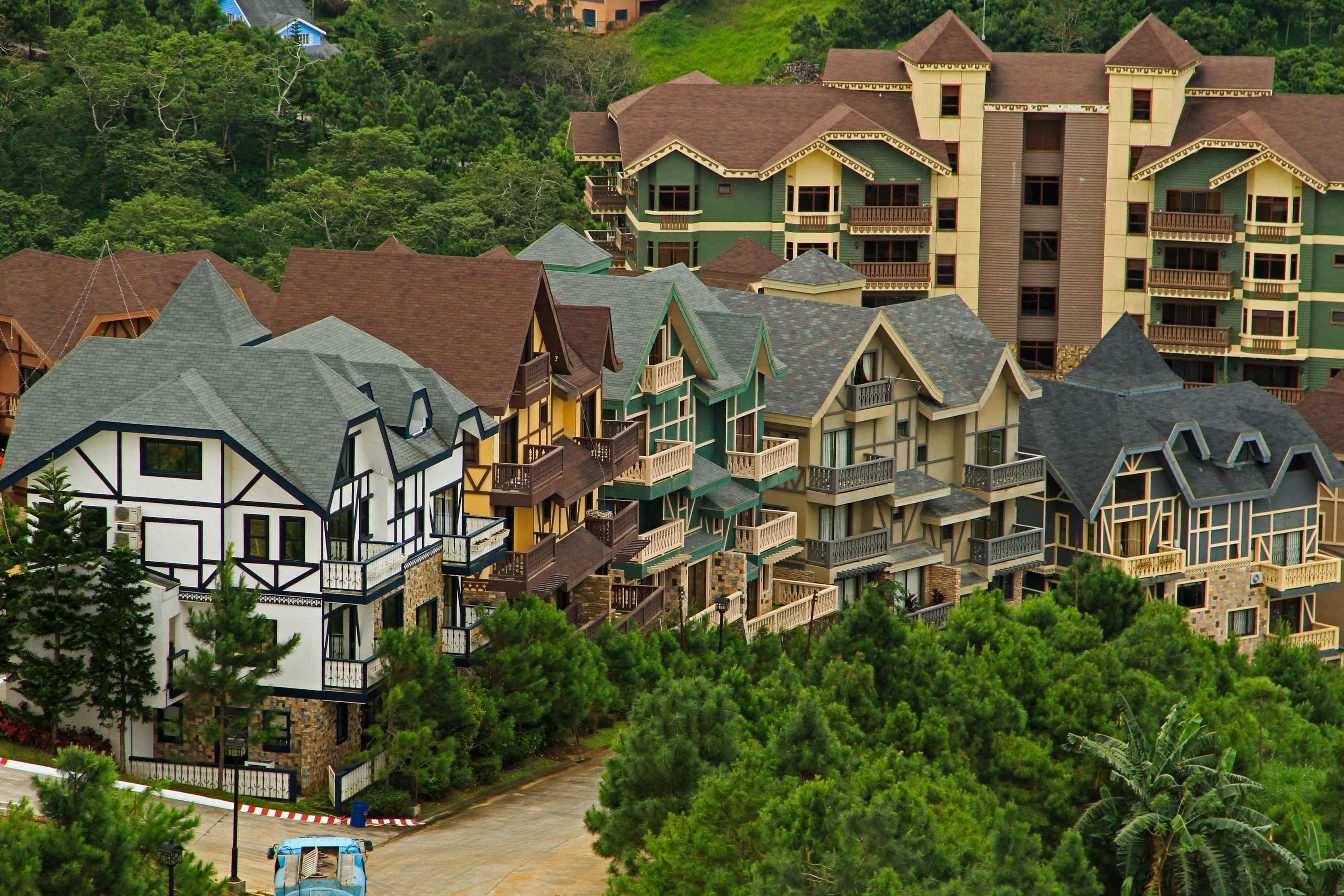 Image of the swiss-inspired community of Crosswinds Tagaytay