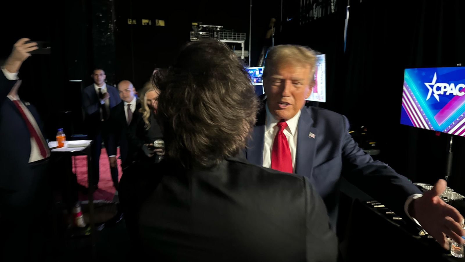 Presidents embracing - Market – president – businesses – bitcoin – blockchain – blockchain technology – cryptocurrencies – digital assets  An image of the 2 Presidents embracing each other.