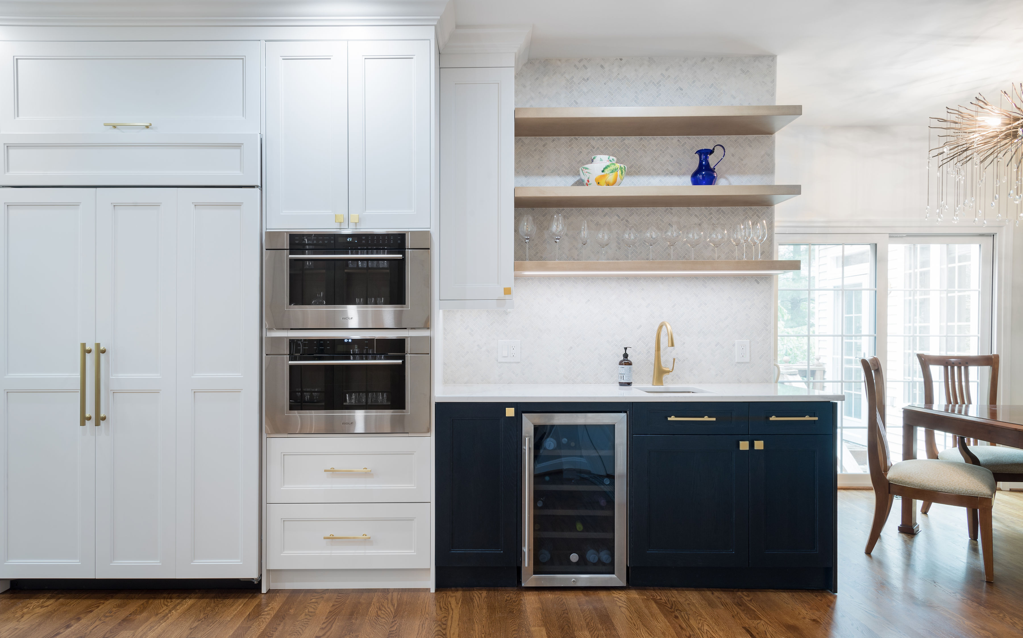 black cabinets accent feature