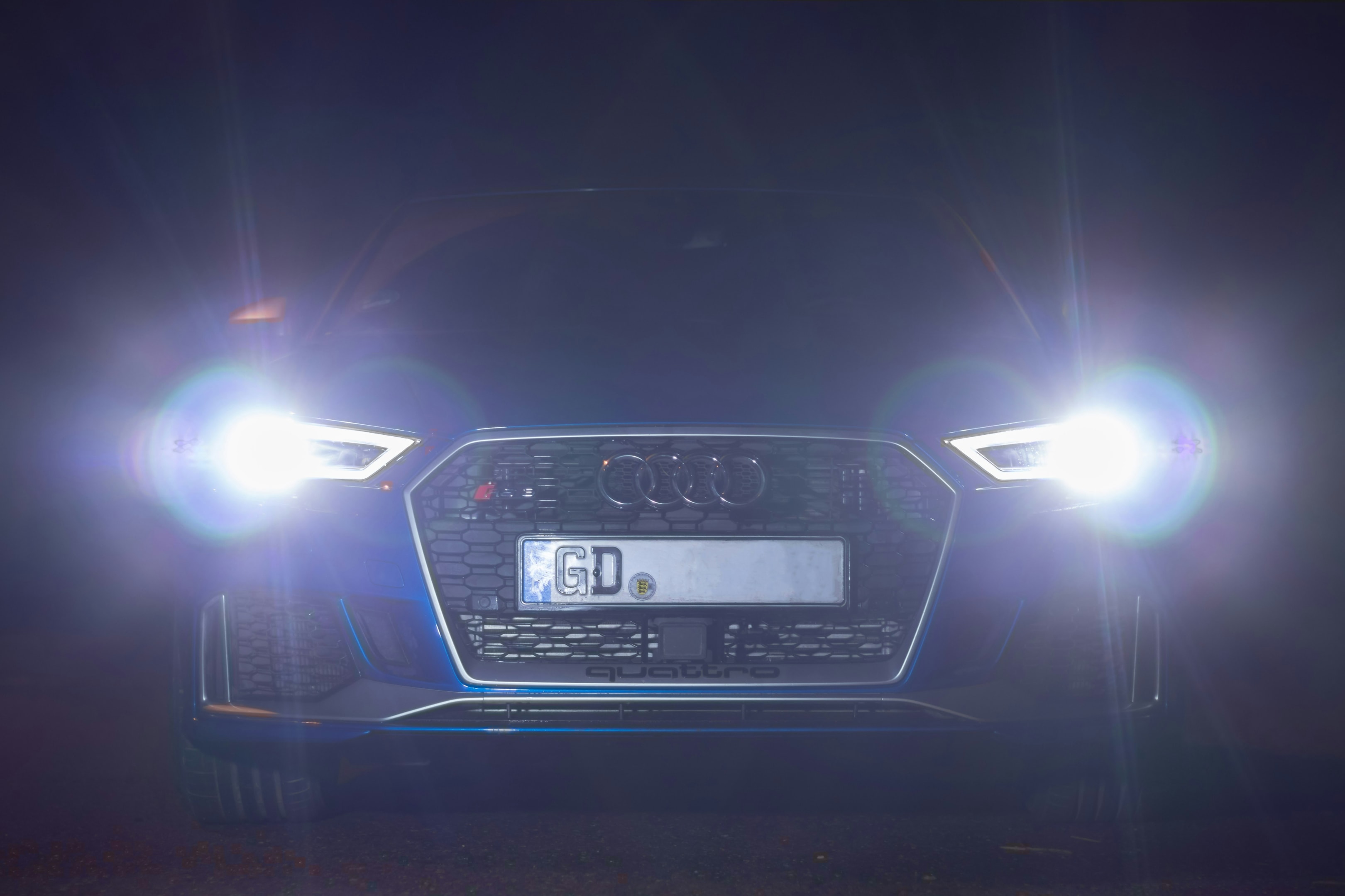 Colour Appearance of HID Headlights with a Blue Hue