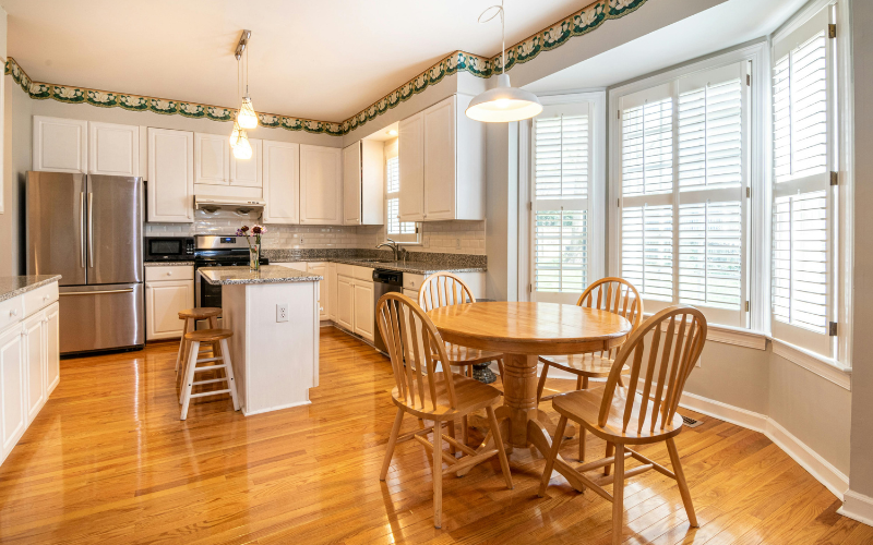 A picture that perfectly represents how a pendant light can add signature to a kitchens accent and ambiance 