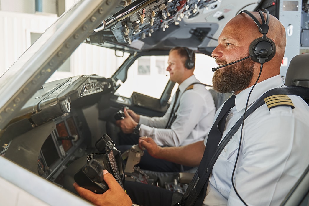 steps to obtain private and commercial pilot license