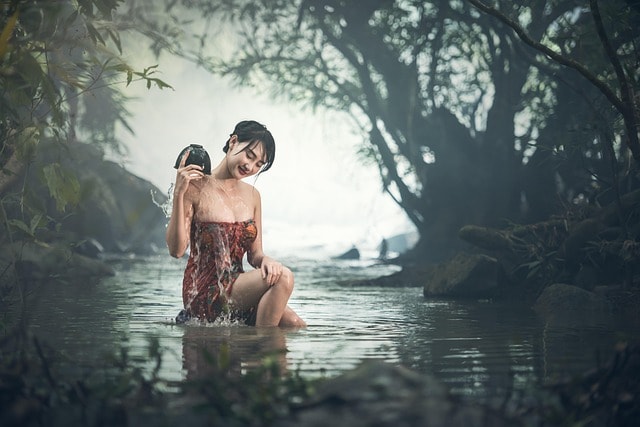 sopiva, kotona, luksusta, myös, lisäksi, jokaiseen, klassinen, valikoimasta, ennen, löytyy, elämäsi, varmasti, paras, erityisen, woman, river, bathing, bath, asian, asian woman, washing, nature, outdoors, wet, asia, girl, happy, smile, water, lady, young woman