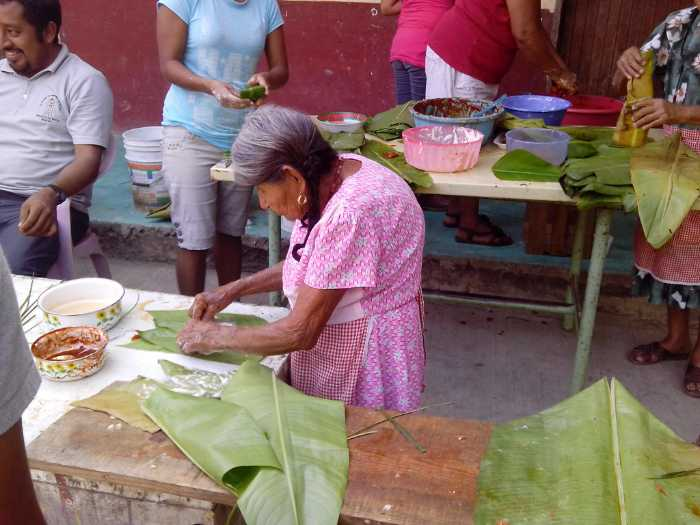 Preparando el zacahuil