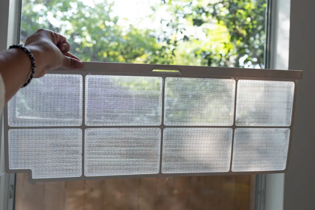 Let the clean air filters of your air conditioners completely dry