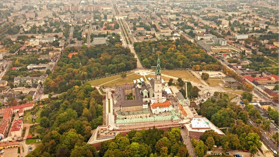 Wypożyczenie samochodu Częstochowa - cena / canva