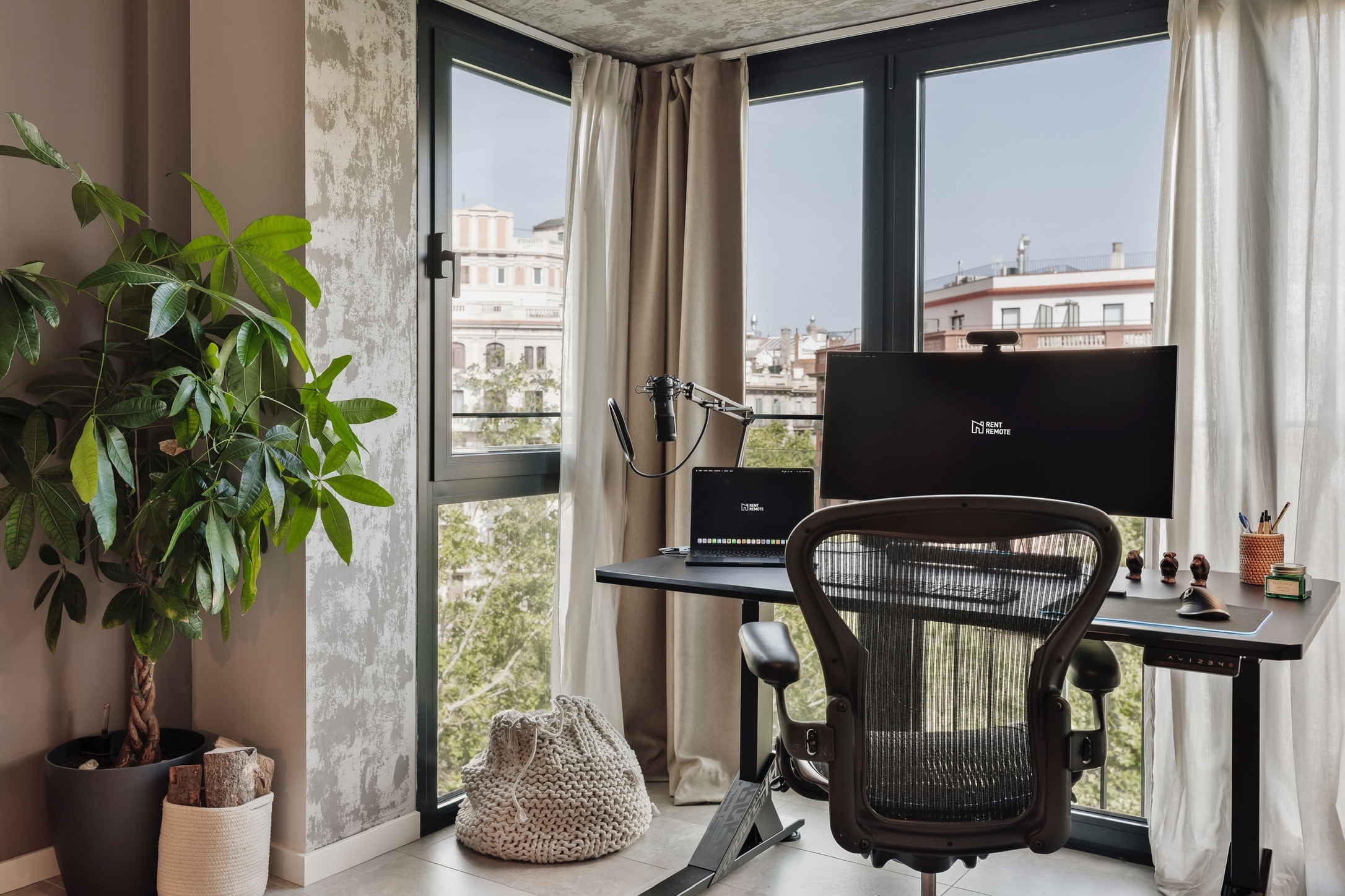 Remote work amenities France