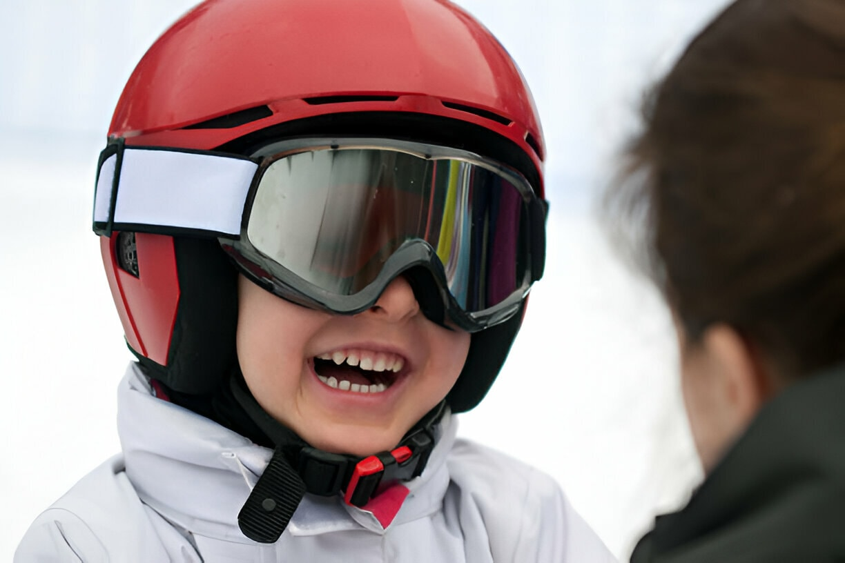 ski helmet