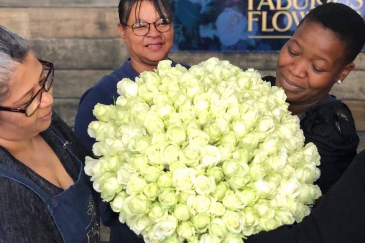 Send flowers to Cape Town family and friends and gifts delivered nationwide