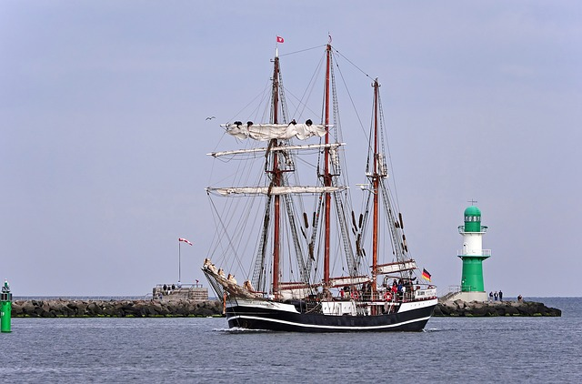tall ship, hansesail, harbour entrance