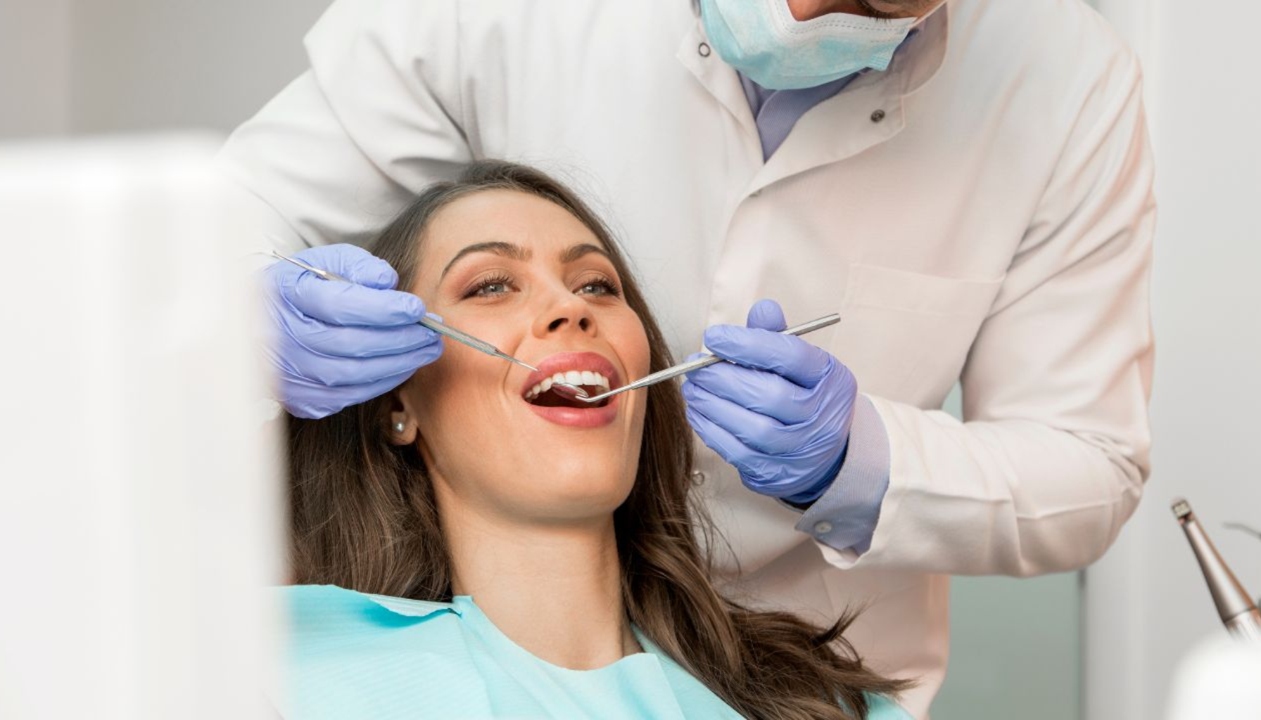 Selvoppløsende sting: Etter kirurgi hos tannlegen Selvoppløsende sting: Etter kirurgi hos tannlegen