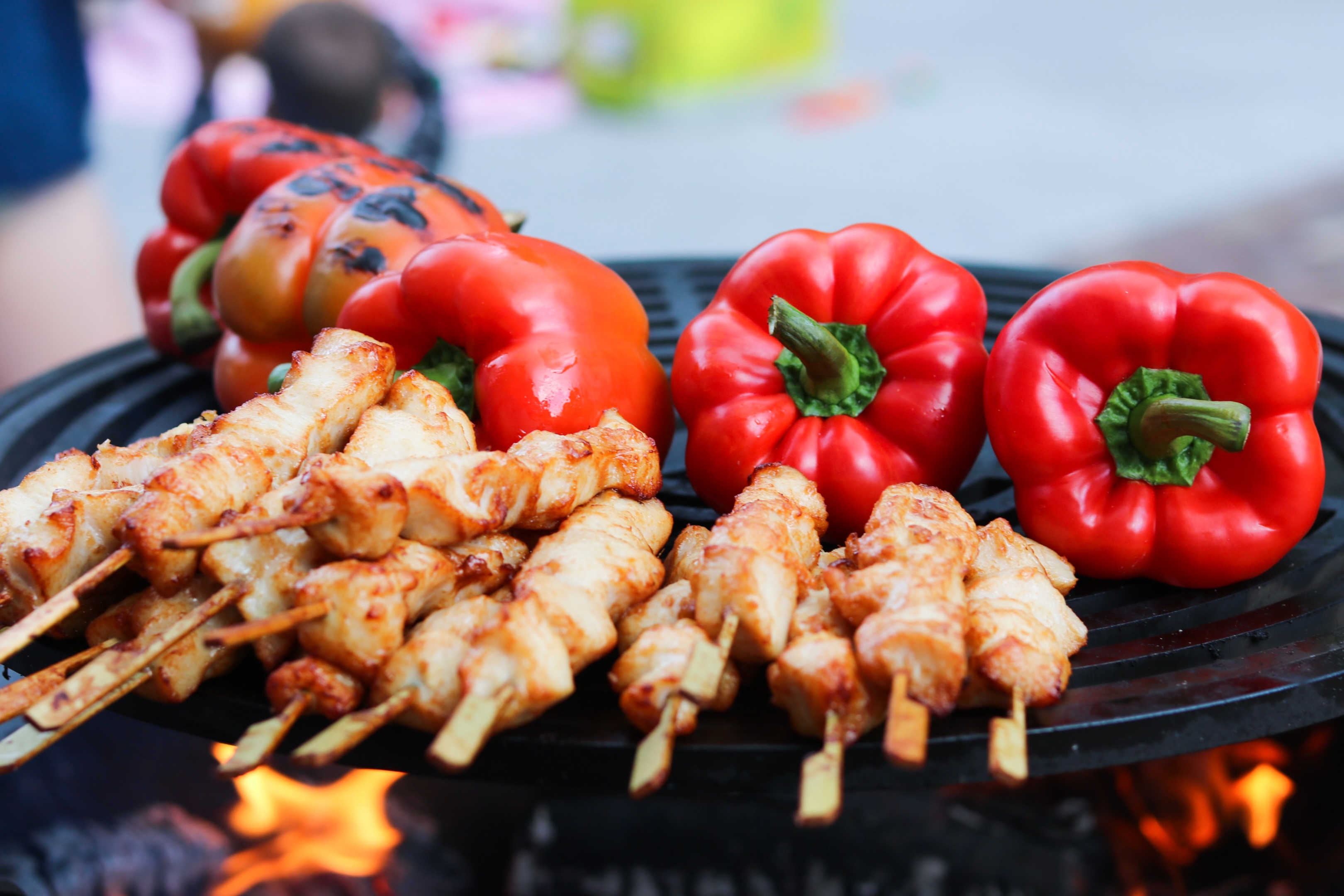 Cooking vegetables with your grilled meat provides health benefits