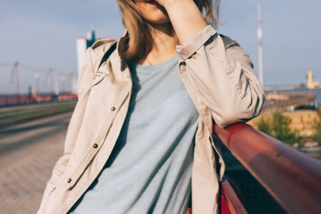 Übergangsjacken für Damen. Für Wind & Wetter im Frühling oder Herbst. Dein Outfit an Damenjacken findest du bei uns.