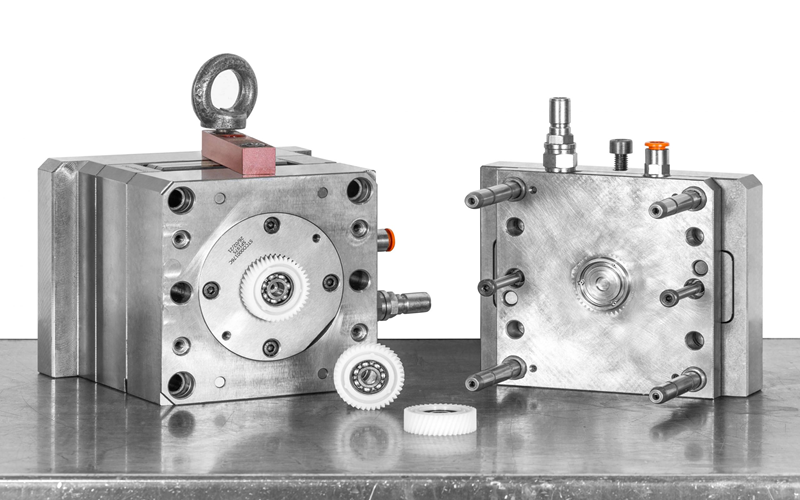 Insert injection Mould