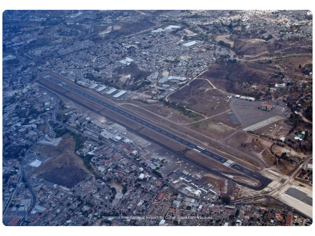 Toncontín International Airport By Óscar Josué Elvir Vásquez