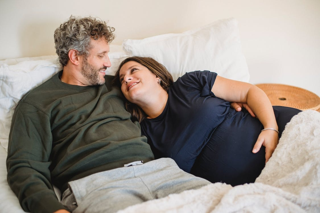 7 Best Sleeping Positions for Pregnant Women