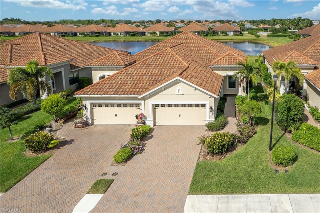 Luxurious homes and villas in Watermark Community, perfect for families.