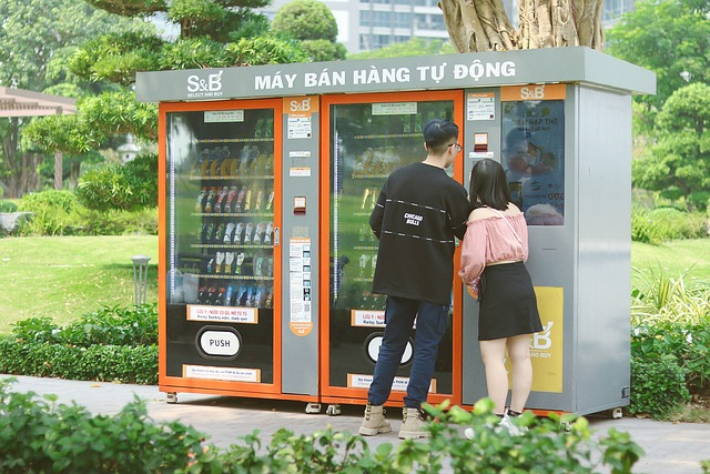 couple, vending machine, date