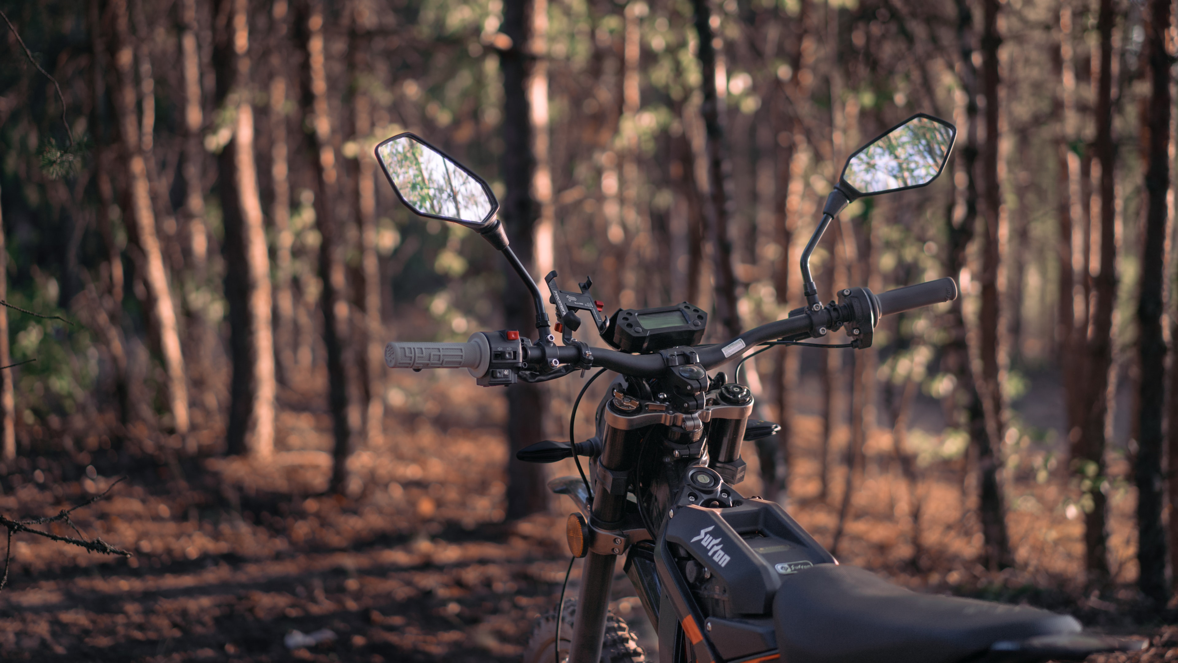 testowanie-motocykli-elektrycznych-moto-stajnia