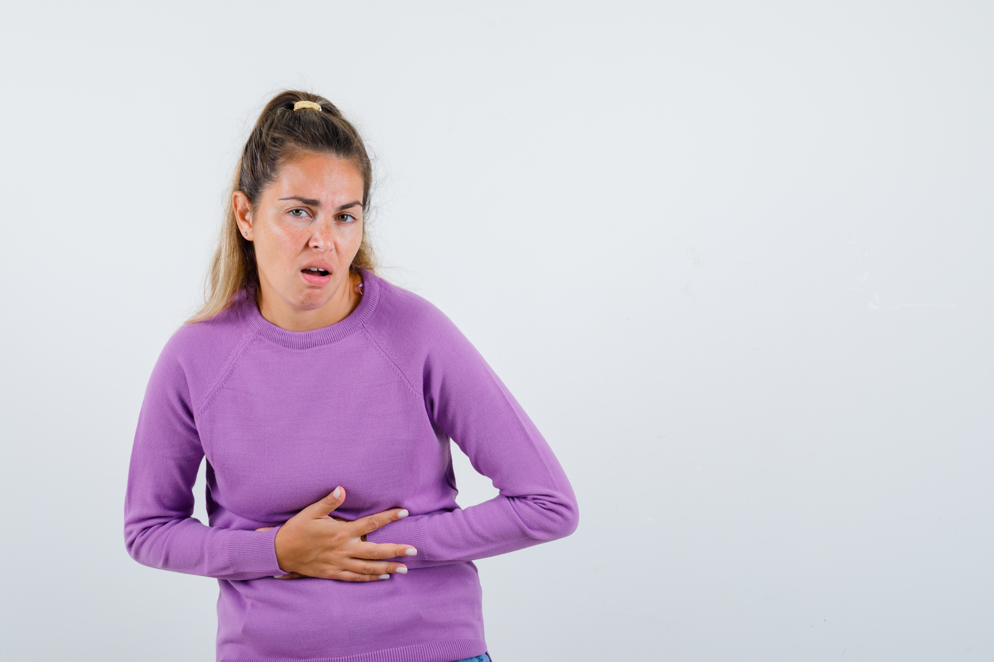 La douleur dans le bas de l'abdomen ne doit jamais être ignorée.