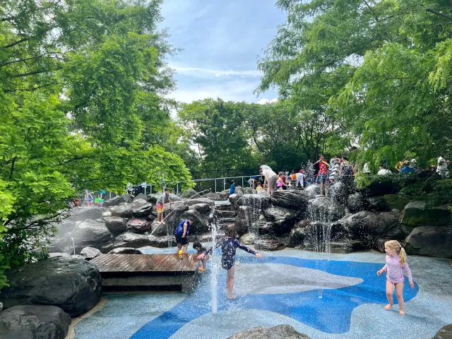 New York with Kids - Pier 6 playground