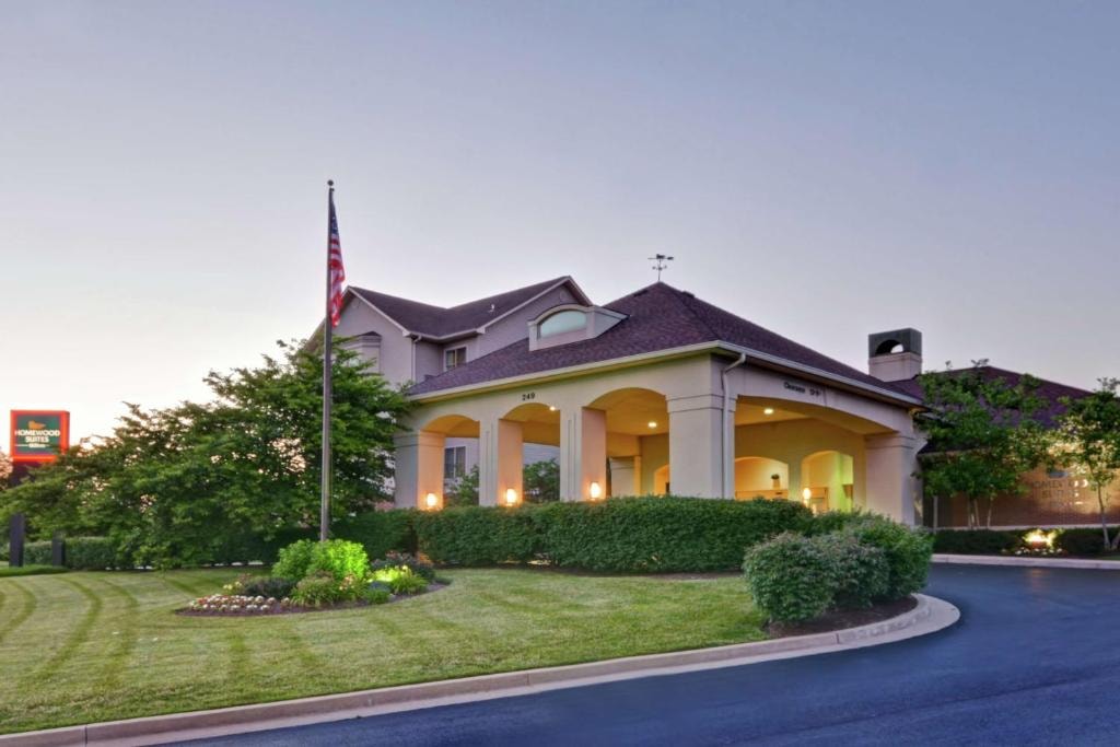 Exterior image of Homewood suites by Hilton hotels near fayette mall lexington ky