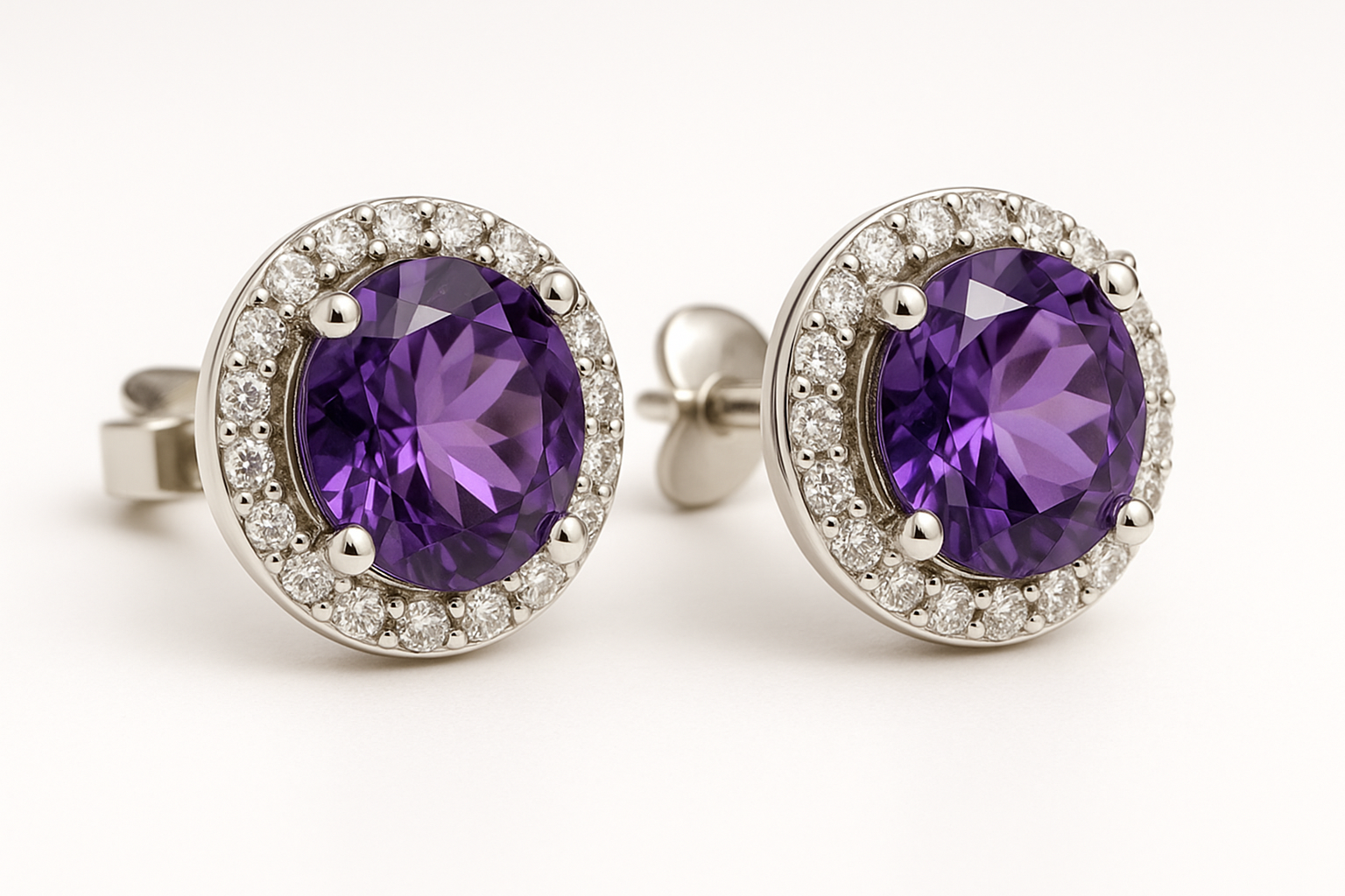auskarai su apvaliais ametistais centre, baltas auksas, deimantai aplinkui