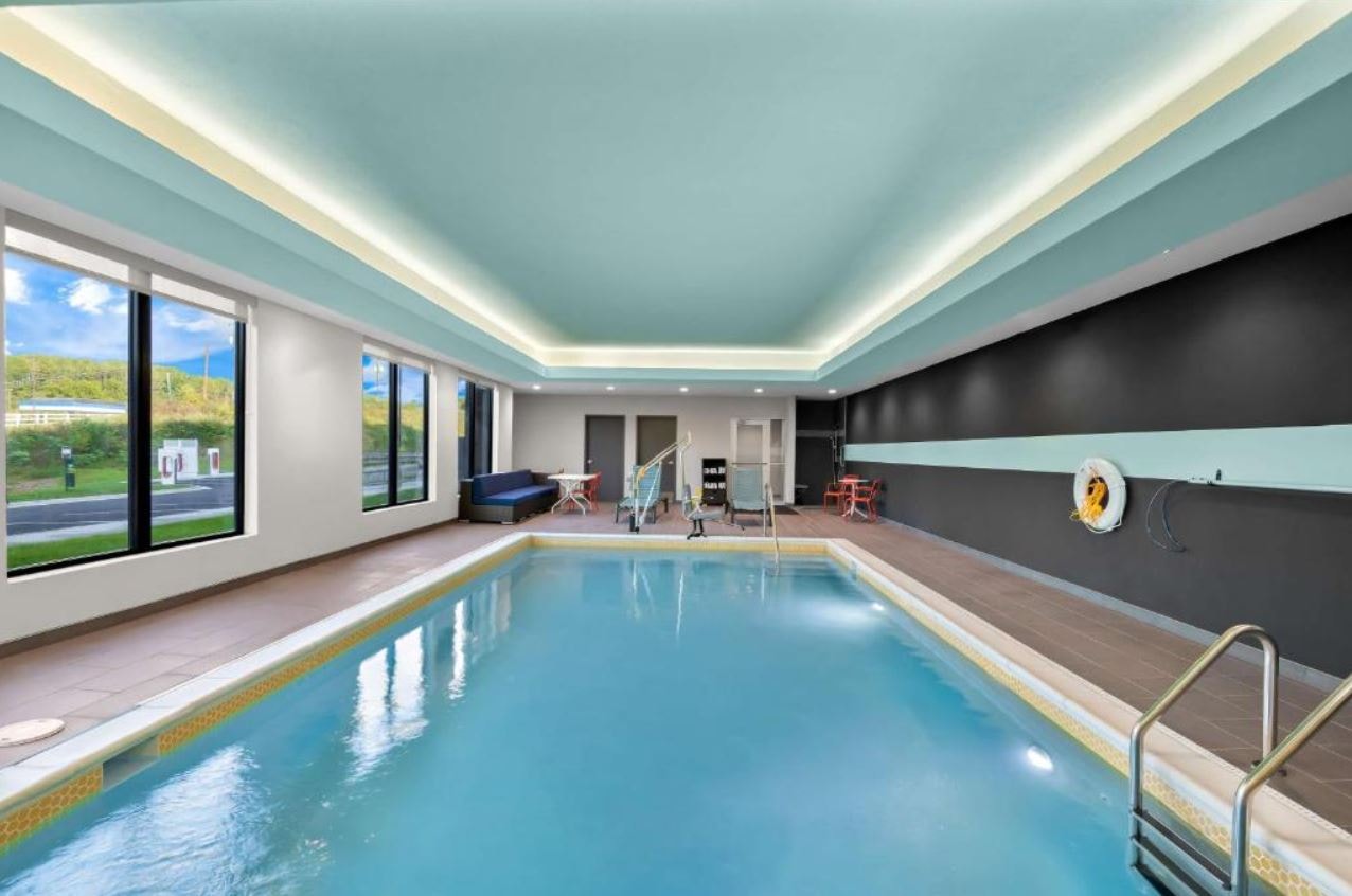 Image of Tru by Hilton Indoor Pool in Hamburg Lexington