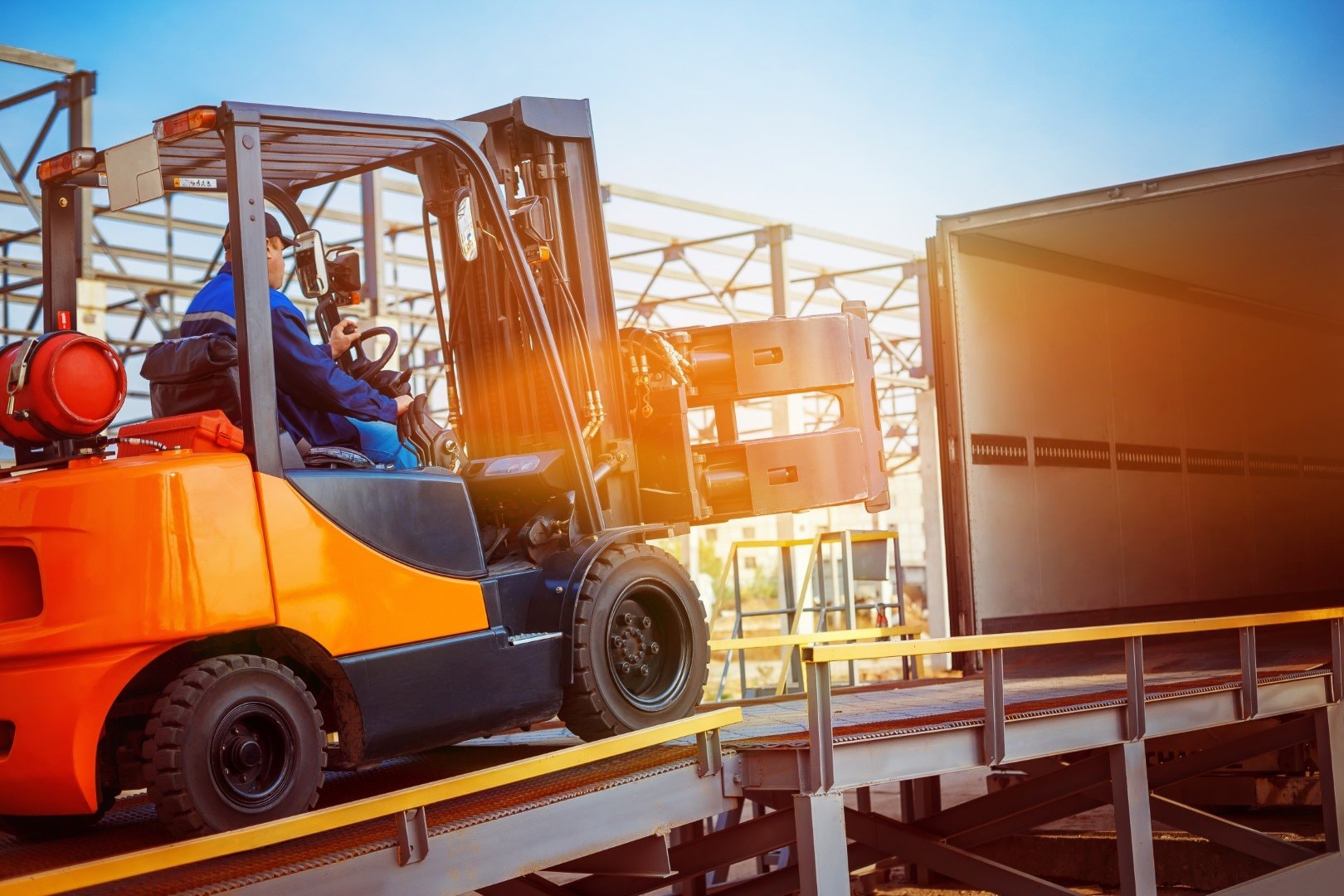 How to Handle Forklift Breakdowns Efficiently