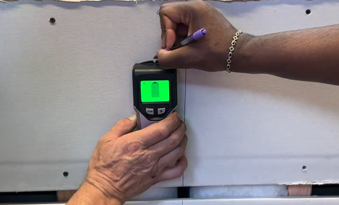 marking the drywall after detecting gas line