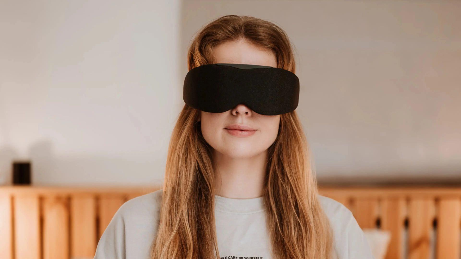 Source: https://www.google.com/url?sa=t&source=web&rct=j&url=https%3A%2F%2Fwww.tomsguide.com%2Fwellness%2Fmattresses%2Fi-tried-the-light-blocking-aura-smart-sleep-mask-here-what-i-thought&ved=0CBYQjRxqFwoTCODUiL7PopUDFQAAAAAdAAAAABA4&opi=89978449