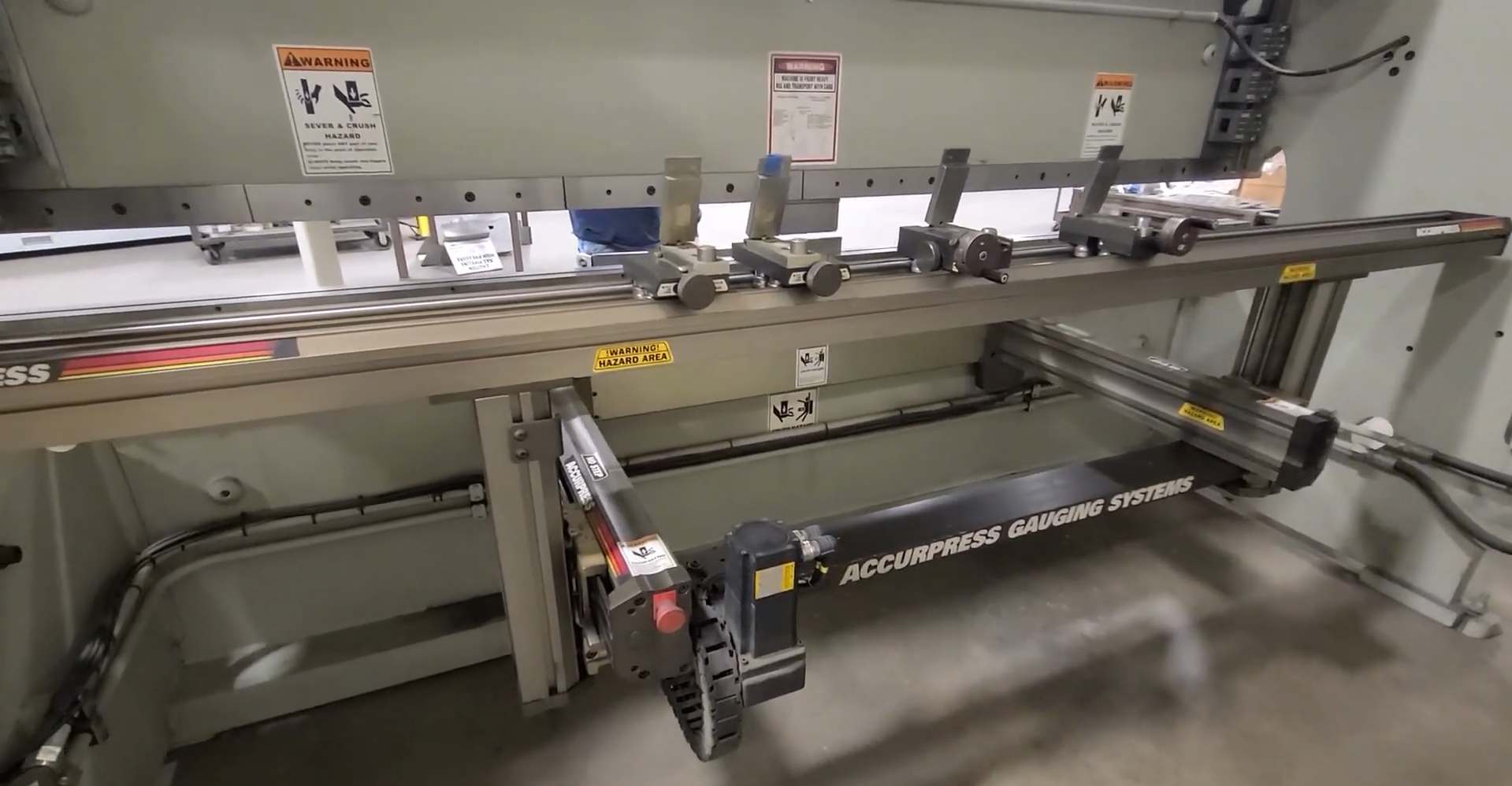 Accurpress hydraulic press brake