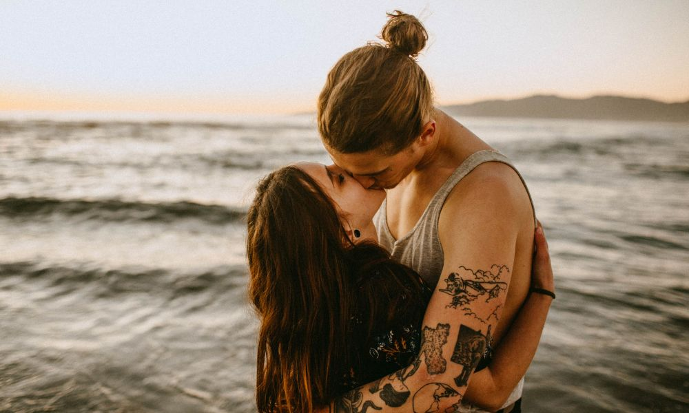 When a capricorn man kisses you? 8 True Meanings of his Beautiful Kiss!